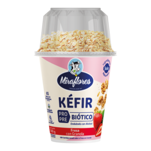 MIRAFLORES Strawberry Kefir Yogurt (Spoonable) + Granola Cup, 160 g